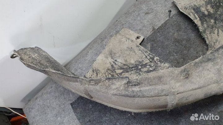 Подкрылок задний левый Volkswagen Passat Cc 358