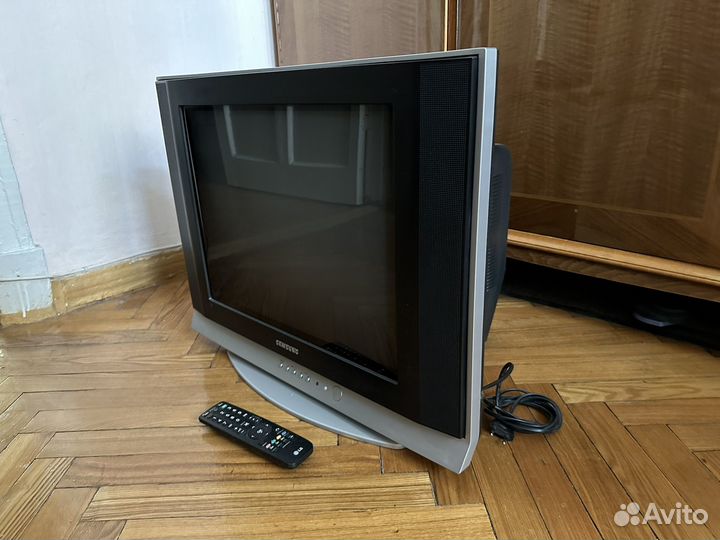 Телевизор samsung