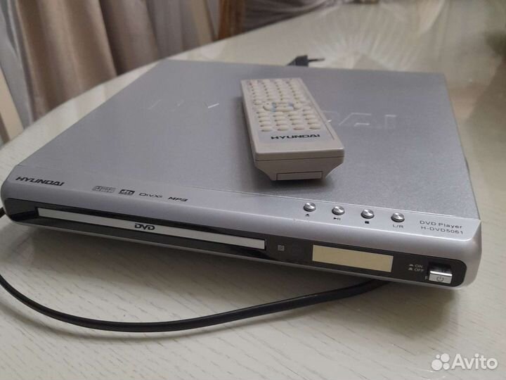 Dvd плеер hyundai h-dvd5061 за 2штуки
