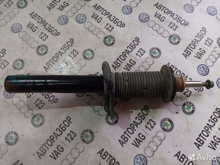 Стойка передняя Фольксваген Джетта 5