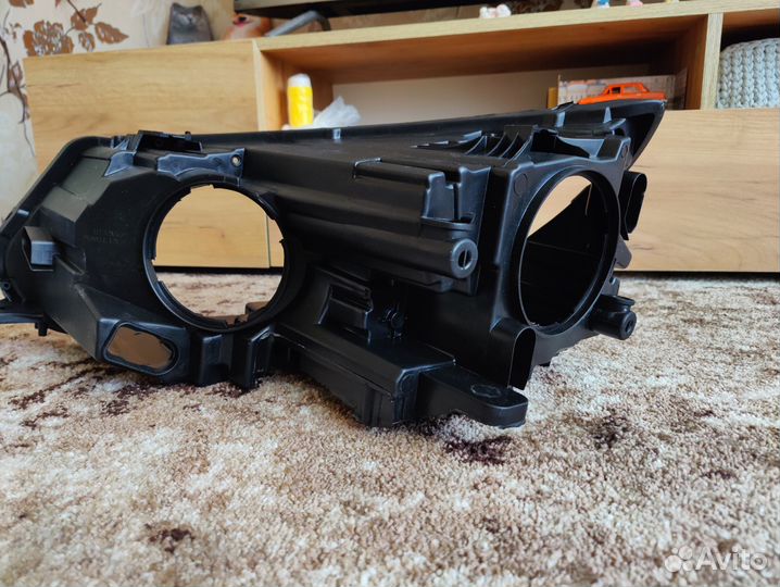 Корпус фары Volkswagen Tiguan 2011-2016