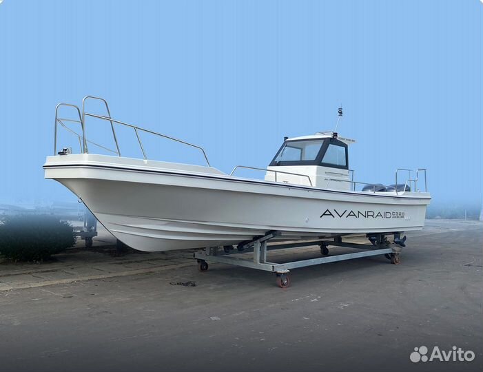 Катер Avanraid C320 Angler