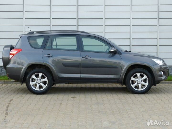 Toyota RAV4, 2012