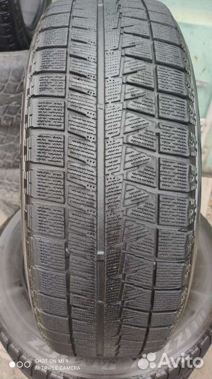 Bridgestone Blizzak Revo GZ 215/60 R17 96S