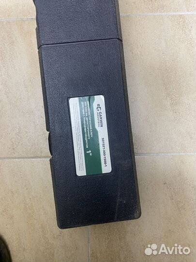 Динамометрический ключ 300-1500Hm