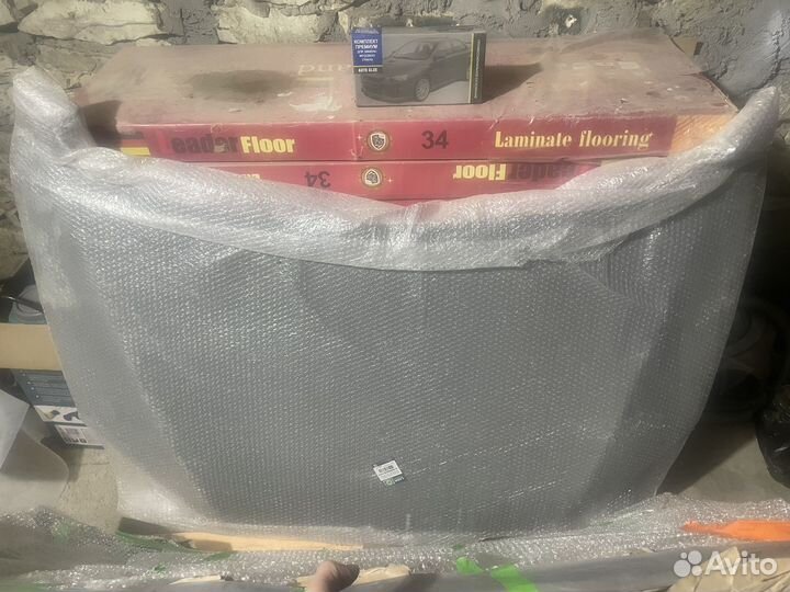 Капот на LADA granta