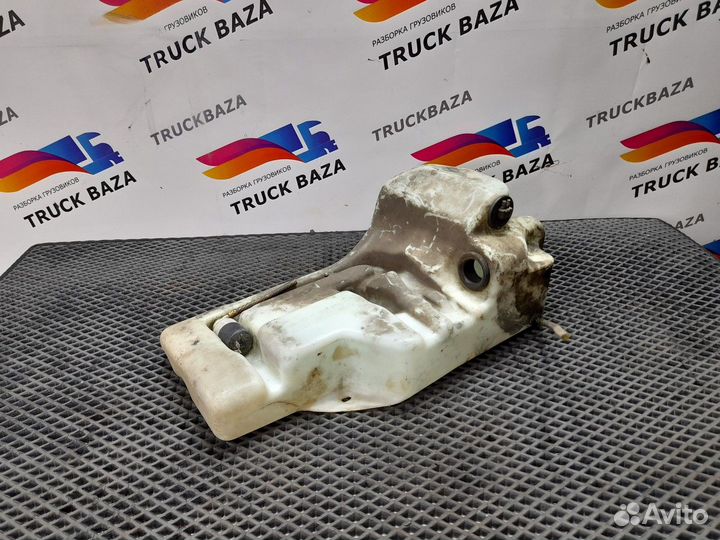 Бачок омывателя лобового стекла