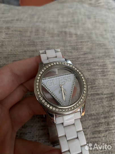 Часы guess