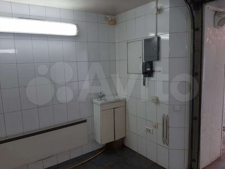 Гараж, > 30 м²