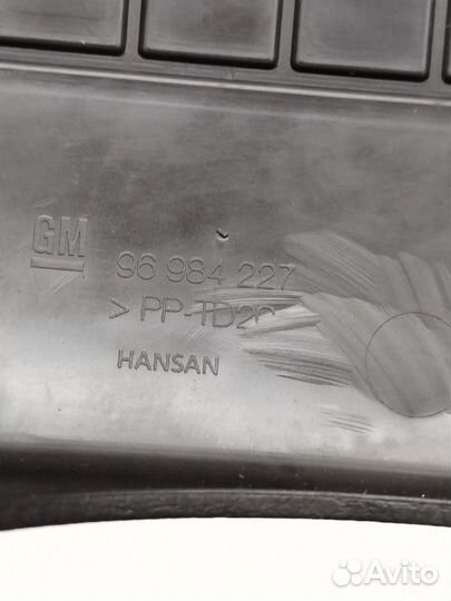 Кожух рулевой колонки верхний Chevrolet Cruze J300