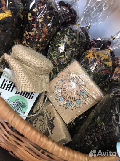 Корзина подарок чай+шоколад+варенье