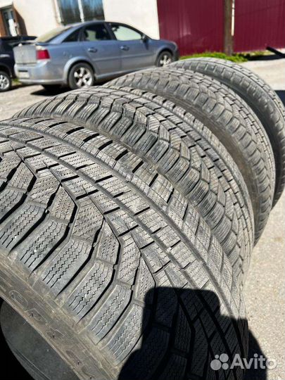Hankook Winter I'Cept Evo2 W320 275/45 R21