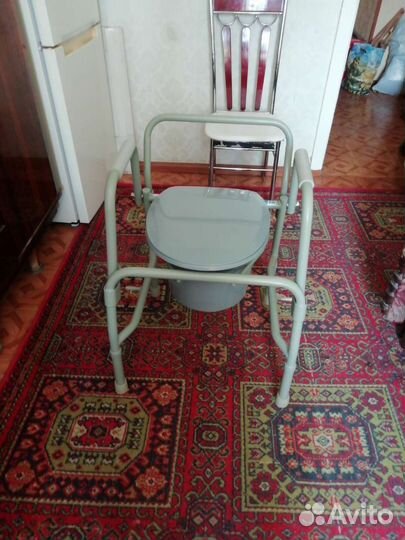 Туалетный стул