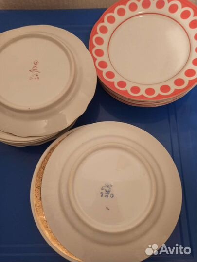 Тарелки, блюда, супницы