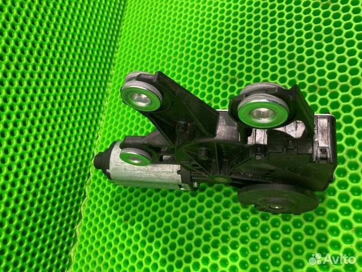 Моторчик стеклоочистителя задний Volkswagen