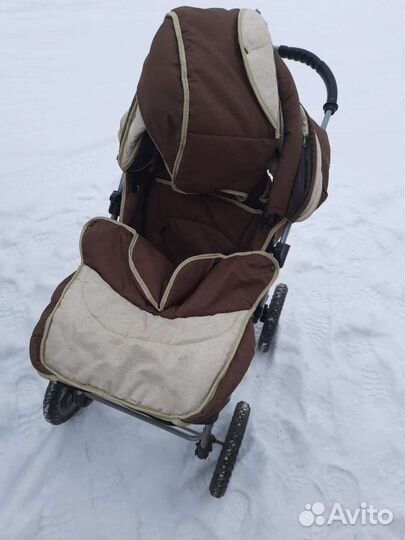 Прогулочная коляска