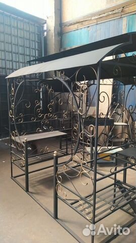 Мангал с крышей