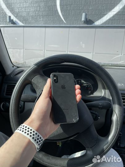 iPhone Xs, 64 ГБ