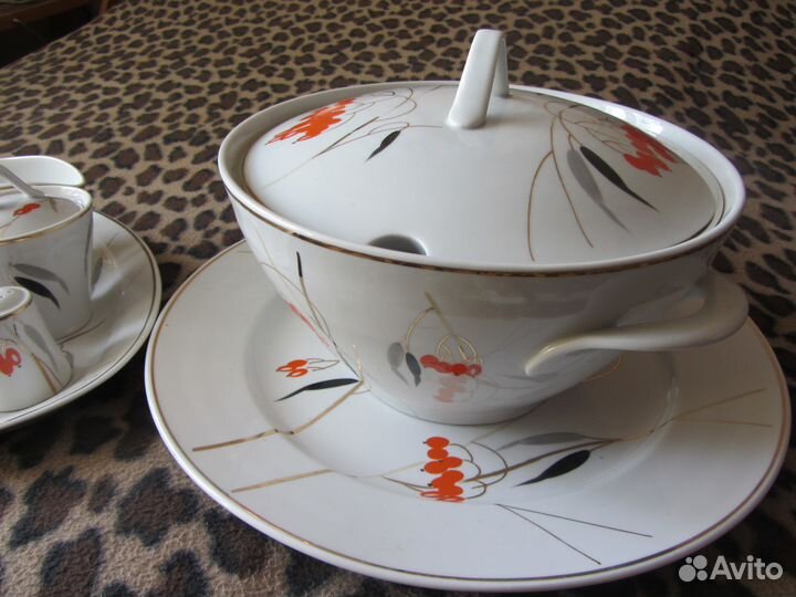 Набор посуды из 8 предметов