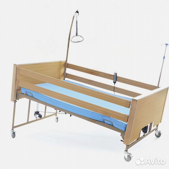 Медицинская кровать для лежачих больных
