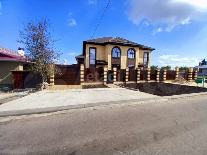 Таунхаус 165 м² на участке 5 сот.