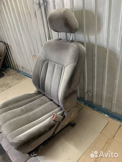 Сиденье переднее левое toyota avalon MCX10