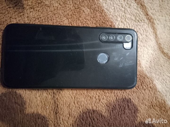 Xiaomi Redmi 8, 3/32 ГБ
