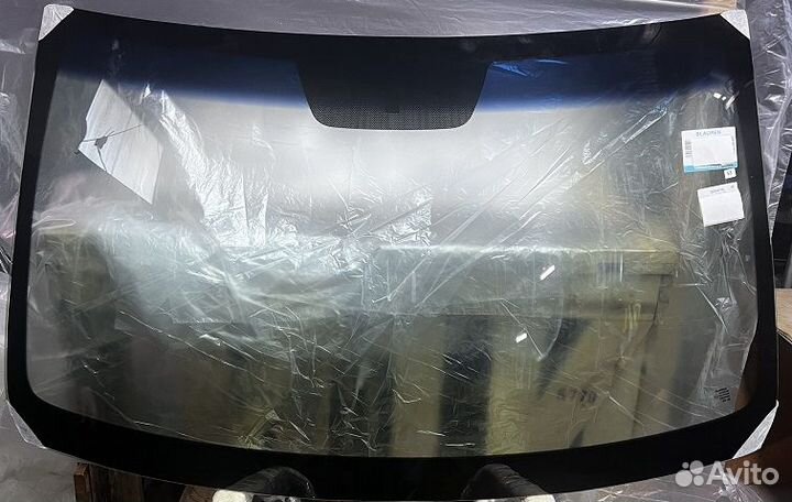 Лобовое стекло Volkswagen Tiguan 1 2007-2016 spekt