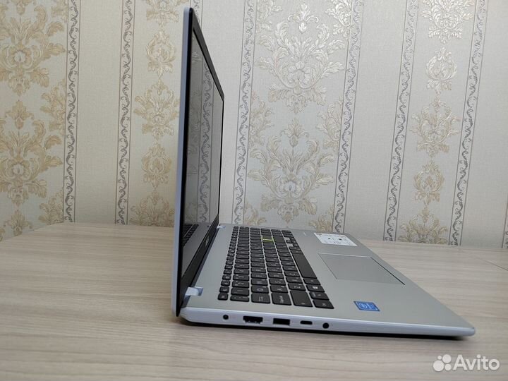 Ультрабук Asus 14