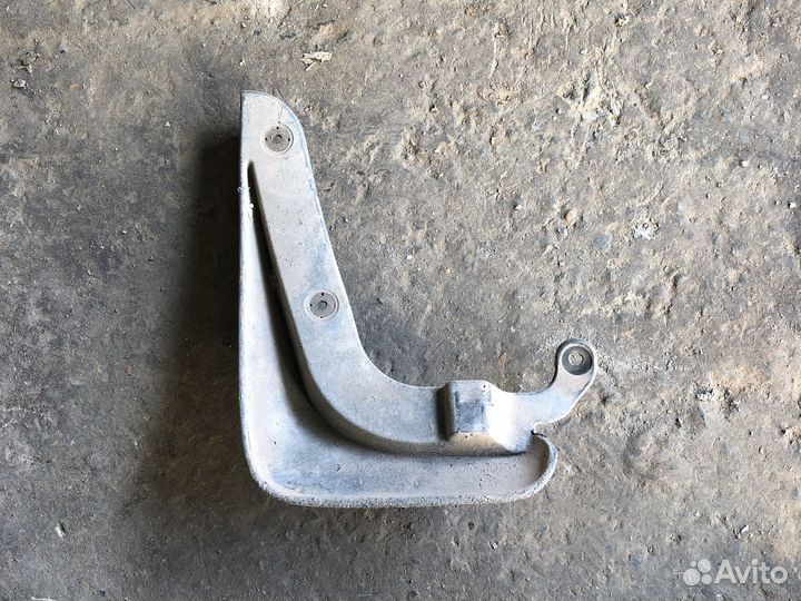 Hyundai verna брызговик