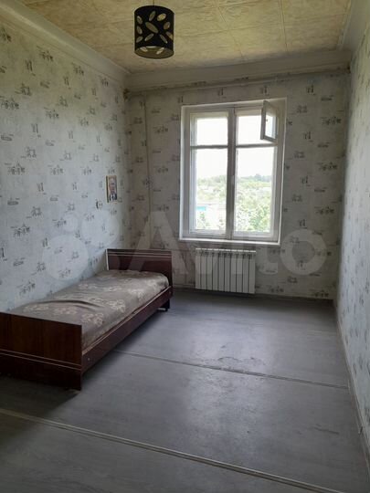 Комната 11 м² в 3-к., 2/2 эт.