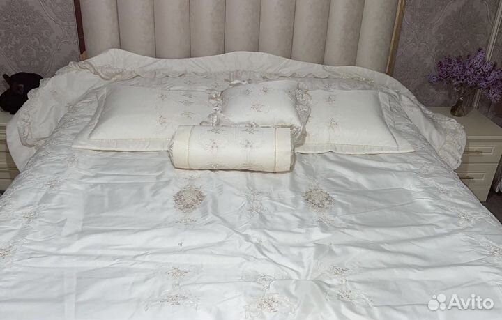 Новый комплект открыли чтобы сфотографировать