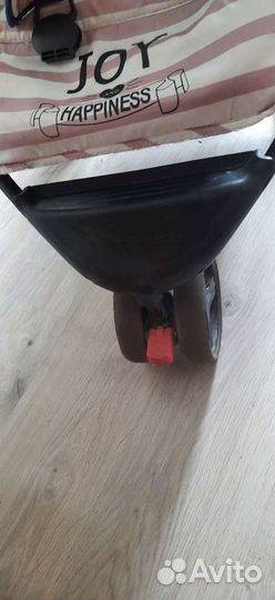 Прогулочная коляска happiness