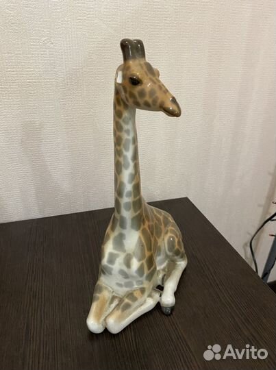 Фарфоровая статуэтка жираф большой лфз