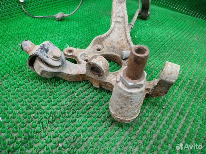 Кулак поворотный задний правый Hyundai Sonata EF