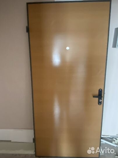 Дверь от застройщика