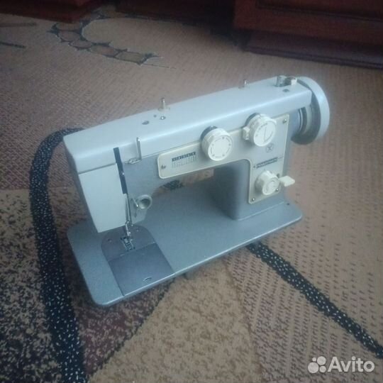 Швейная машина Подольск 142