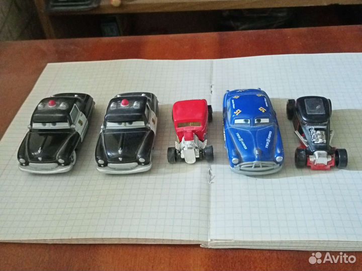 Игрушечные машинки