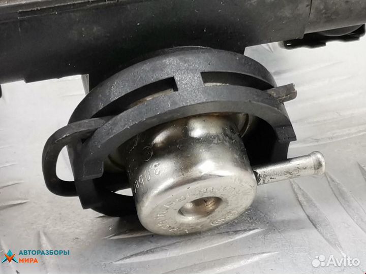 Форсунка Volkswagen Polo 3 1996 030906031J