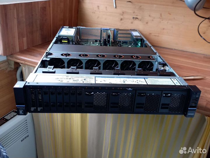 Сервер Lenovo x3650 M5 E5-2620 v4 64Gb 2U