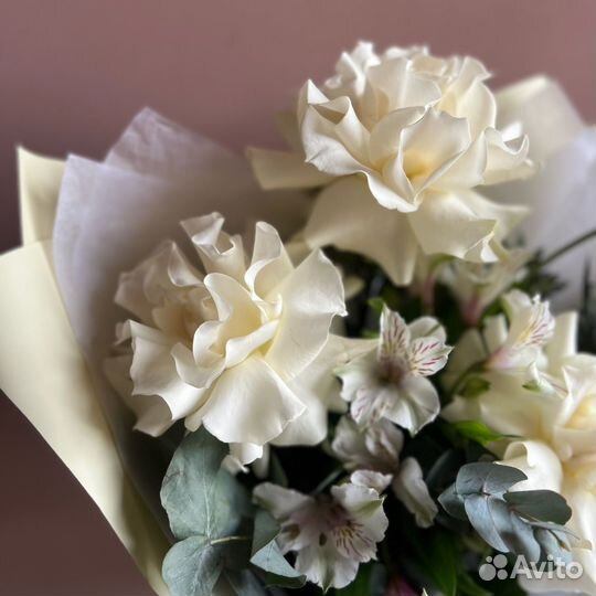 Букет «Мармелад» (французская роза, альстромерия)