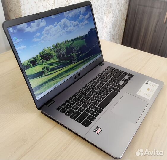 Ноутбук Аsus как новый, 8гб, ssd 128, full hd