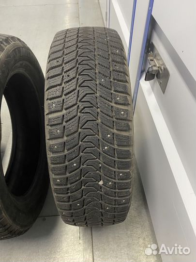 Michelin X-Ice North 3 215/60 R17 100