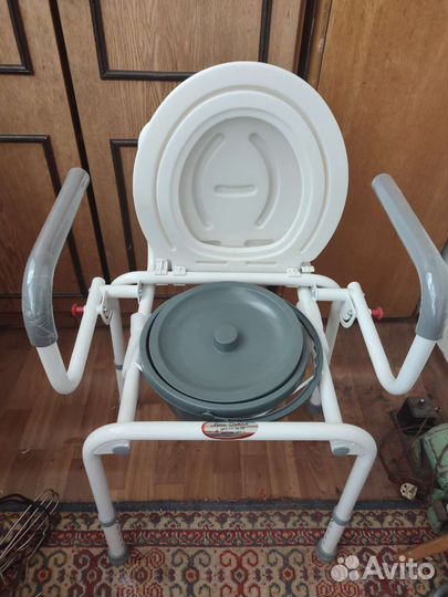 Санитарное кресло туалет