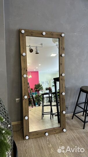 Зеркало напольное