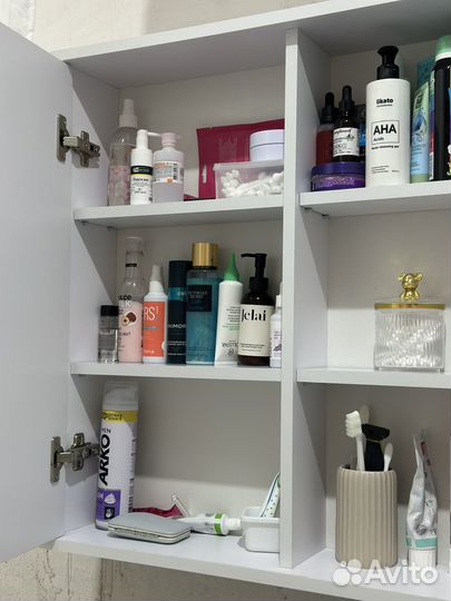 Зеркальный шкаф в ванную