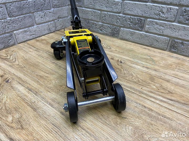 Домкрат гидравлический 2т