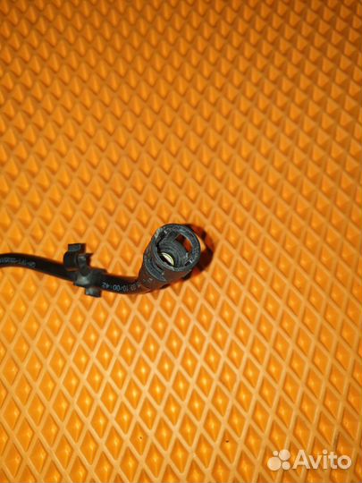 Трубка вакуумная Опель Астра Н