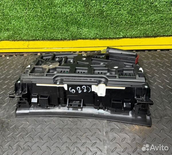 Щиток приборов (приборная панель) Opel Astra 2006