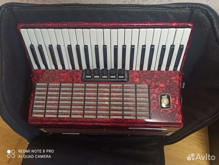 Аккордеон Weltmeister Stella